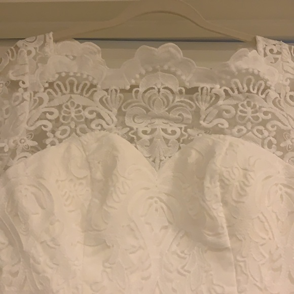 Lace Wedding Dress Size 2 - Picture 4 of 7
